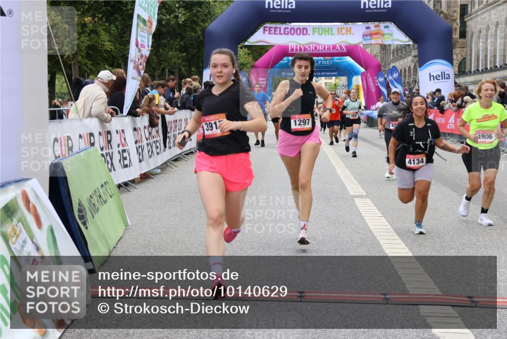 06.09.2026 - CURREX Alsterlauf Strokosch-Dieckow http://msf.ph/oto/10140629 06.09.2026 10:18:06 Ziel 1297, 2920, 2928, 3018, 3917, 4134, 4232, 4906, 4915, 4977 meine-sportfotos.de
