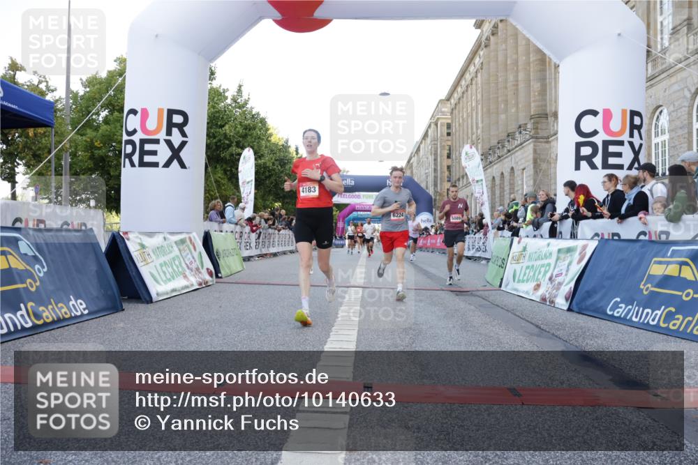 06.09.2026 - CURREX Alsterlauf Yannick Fuchs http://msf.ph/oto/10140633 06.09.2026 09:46:27 Ziel 2342, 2563, 2683, 2752, 3132, 3182, 4183, 4287, 4537, 4619, 5419, 5515, 6224 meine-sportfotos.de