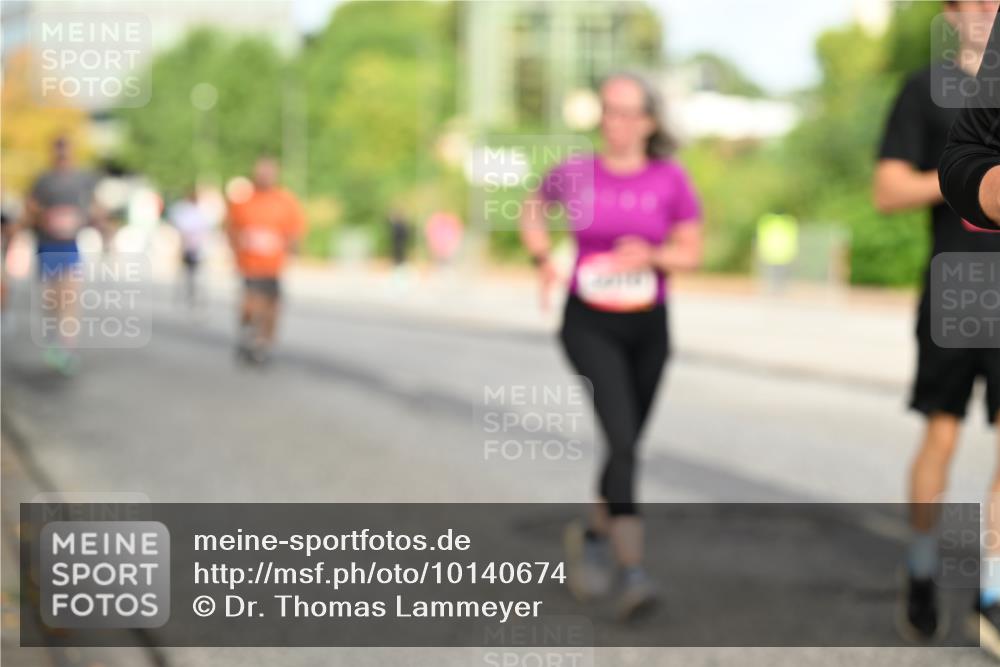 06.09.2026 - CURREX Alsterlauf Dr. Thomas Lammeyer http://msf.ph/oto/10140674 06.09.2026 10:08:46 Laufen 0000 meine-sportfotos.de