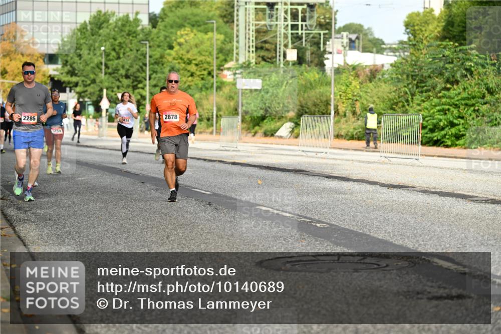 06.09.2026 - CURREX Alsterlauf Dr. Thomas Lammeyer http://msf.ph/oto/10140689 06.09.2026 10:08:47 Laufen 2285, 3139, 2678 meine-sportfotos.de