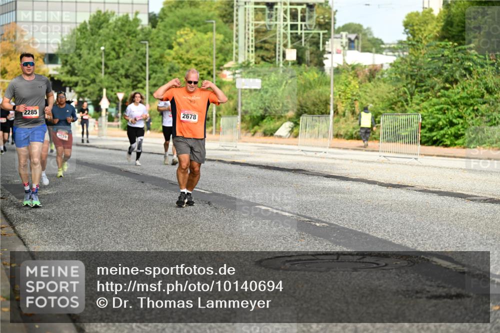 06.09.2026 - CURREX Alsterlauf Dr. Thomas Lammeyer http://msf.ph/oto/10140694 06.09.2026 10:08:48 Laufen 2285, 139, 10, 2678 meine-sportfotos.de