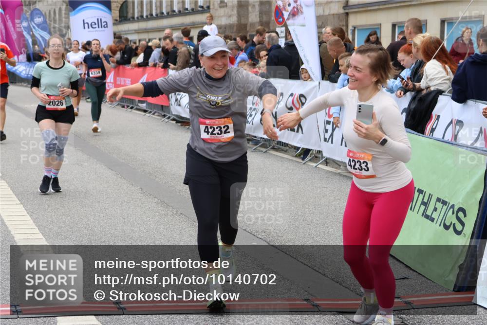 06.09.2026 - CURREX Alsterlauf Strokosch-Dieckow http://msf.ph/oto/10140702 06.09.2026 10:18:11 Ziel 1297, 2026, 2208, 2209, 2262, 3018, 3917, 4134, 4232, 4906, 4915, 6339, 8290 meine-sportfotos.de
