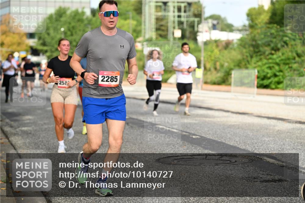 06.09.2026 - CURREX Alsterlauf Dr. Thomas Lammeyer http://msf.ph/oto/10140727 06.09.2026 10:08:52 Laufen 2582, 2285 meine-sportfotos.de