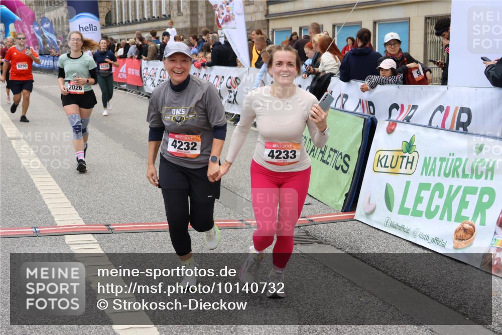 06.09.2026 - CURREX Alsterlauf Strokosch-Dieckow http://msf.ph/oto/10140732 06.09.2026 10:18:12 Ziel 1297, 2026, 2208, 2209, 2262, 3917, 4134, 4232, 4906, 5050, 6339, 8290 meine-sportfotos.de