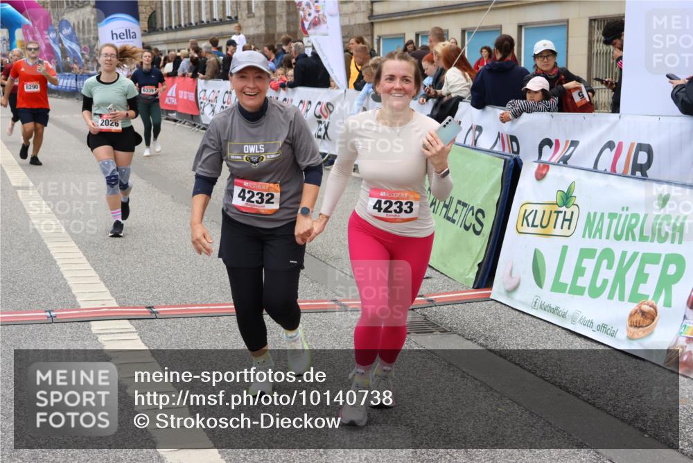 06.09.2026 - CURREX Alsterlauf Strokosch-Dieckow http://msf.ph/oto/10140738 06.09.2026 10:18:12 Ziel 1297, 2026, 2208, 2209, 2262, 3917, 4134, 4232, 4906, 5050, 6339, 8290 meine-sportfotos.de