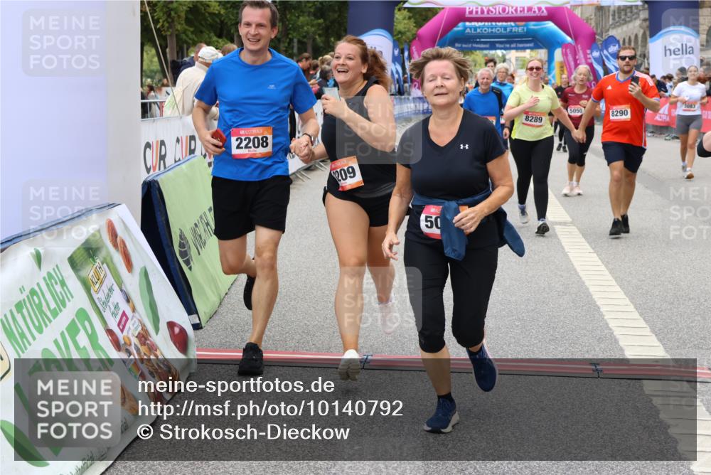 06.09.2026 - CURREX Alsterlauf Strokosch-Dieckow http://msf.ph/oto/10140792 06.09.2026 10:18:13 Ziel 1297, 2026, 2208, 2209, 2262, 3083, 3917, 4134, 4232, 4479, 4906, 5050, 6339, 8290 meine-sportfotos.de