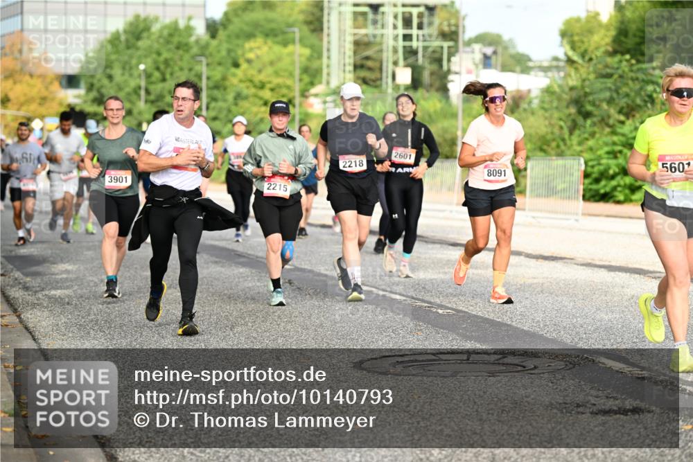 06.09.2026 - CURREX Alsterlauf Dr. Thomas Lammeyer http://msf.ph/oto/10140793 06.09.2026 10:09:00 Laufen 3901, 2215, 2218, 2601, 8091, 5601 meine-sportfotos.de