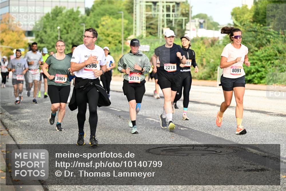 06.09.2026 - CURREX Alsterlauf Dr. Thomas Lammeyer http://msf.ph/oto/10140799 06.09.2026 10:09:01 Laufen 3901, 2596, 2215, 2218, 01, 8091 meine-sportfotos.de