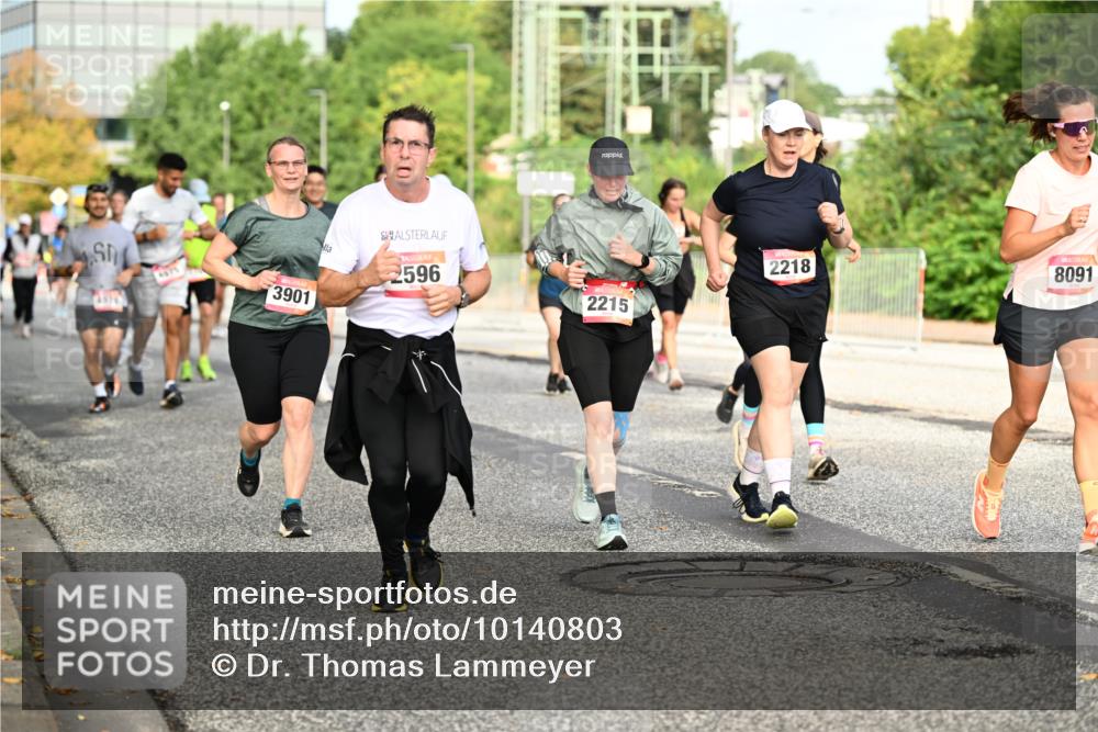 06.09.2026 - CURREX Alsterlauf Dr. Thomas Lammeyer http://msf.ph/oto/10140803 06.09.2026 10:09:01 Laufen 4576, 3901, 0, 2596, 2218, 2215, 8091 meine-sportfotos.de