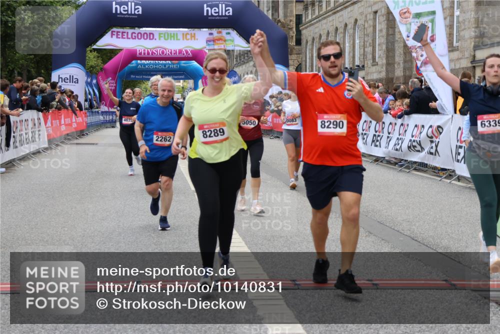 06.09.2026 - CURREX Alsterlauf Strokosch-Dieckow http://msf.ph/oto/10140831 06.09.2026 10:18:16 Ziel 2026, 2208, 2209, 2262, 3083, 3682, 3683, 4232, 4391, 4479, 4632, 4644, 5050, 6339, 8290 meine-sportfotos.de