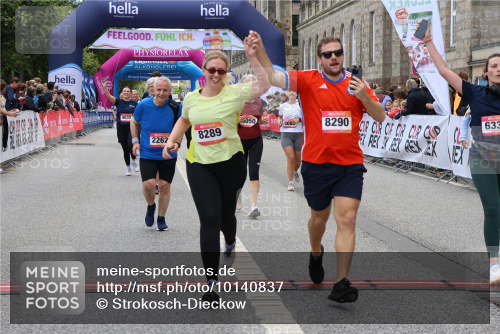 06.09.2026 - CURREX Alsterlauf Strokosch-Dieckow http://msf.ph/oto/10140837 06.09.2026 10:18:16 Ziel 2026, 2208, 2209, 2262, 3083, 3682, 3683, 4232, 4391, 4479, 4632, 4644, 5050, 6339, 8290 meine-sportfotos.de