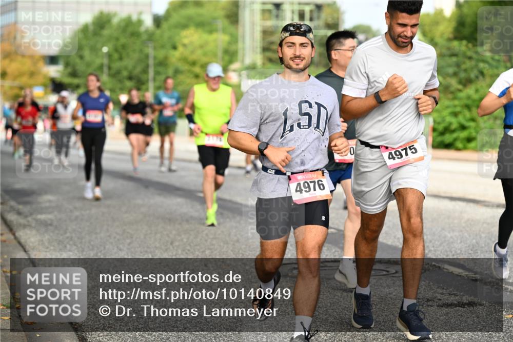 06.09.2026 - CURREX Alsterlauf Dr. Thomas Lammeyer http://msf.ph/oto/10140849 06.09.2026 10:09:06 Laufen 1, 51, 4976, 4975, 80 meine-sportfotos.de