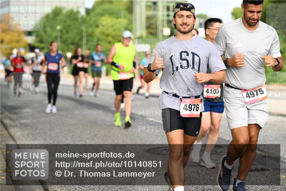 06.09.2026 - CURREX Alsterlauf Dr. Thomas Lammeyer http://msf.ph/oto/10140851 06.09.2026 10:09:07 Laufen 4976, 4103, 4975 meine-sportfotos.de