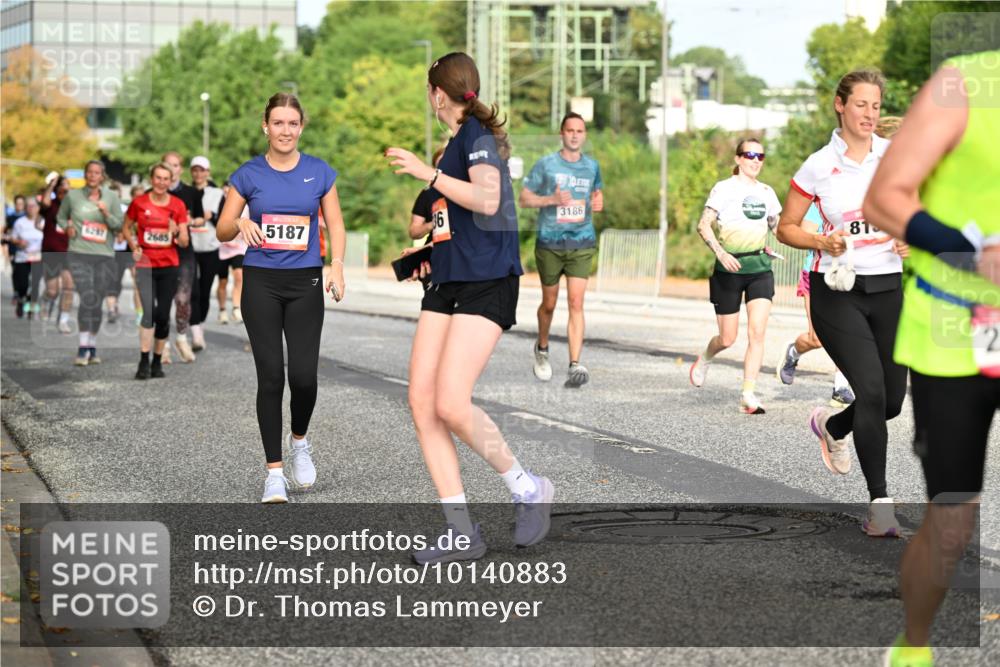 06.09.2026 - CURREX Alsterlauf Dr. Thomas Lammeyer http://msf.ph/oto/10140883 06.09.2026 10:09:10 Laufen 2685, 5187, 7, 36, 3186, 481, 2 meine-sportfotos.de