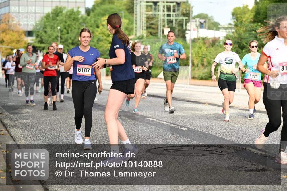 06.09.2026 - CURREX Alsterlauf Dr. Thomas Lammeyer http://msf.ph/oto/10140888 06.09.2026 10:09:11 Laufen 2685, 5187, 3186, 3187, 81, 8075 meine-sportfotos.de