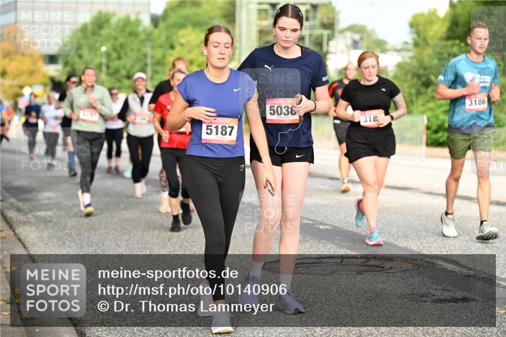 06.09.2026 - CURREX Alsterlauf Dr. Thomas Lammeyer http://msf.ph/oto/10140906 06.09.2026 10:09:13 Laufen 6297, 410, 5187, 5036, 1, 318, 3186 meine-sportfotos.de