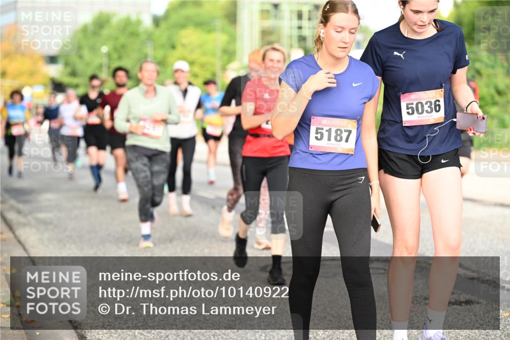 06.09.2026 - CURREX Alsterlauf Dr. Thomas Lammeyer http://msf.ph/oto/10140922 06.09.2026 10:09:15 Laufen 5187, 5036 meine-sportfotos.de