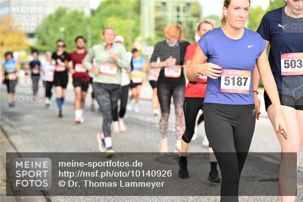 06.09.2026 - CURREX Alsterlauf Dr. Thomas Lammeyer http://msf.ph/oto/10140926 06.09.2026 10:09:16 Laufen 5187, 503 meine-sportfotos.de
