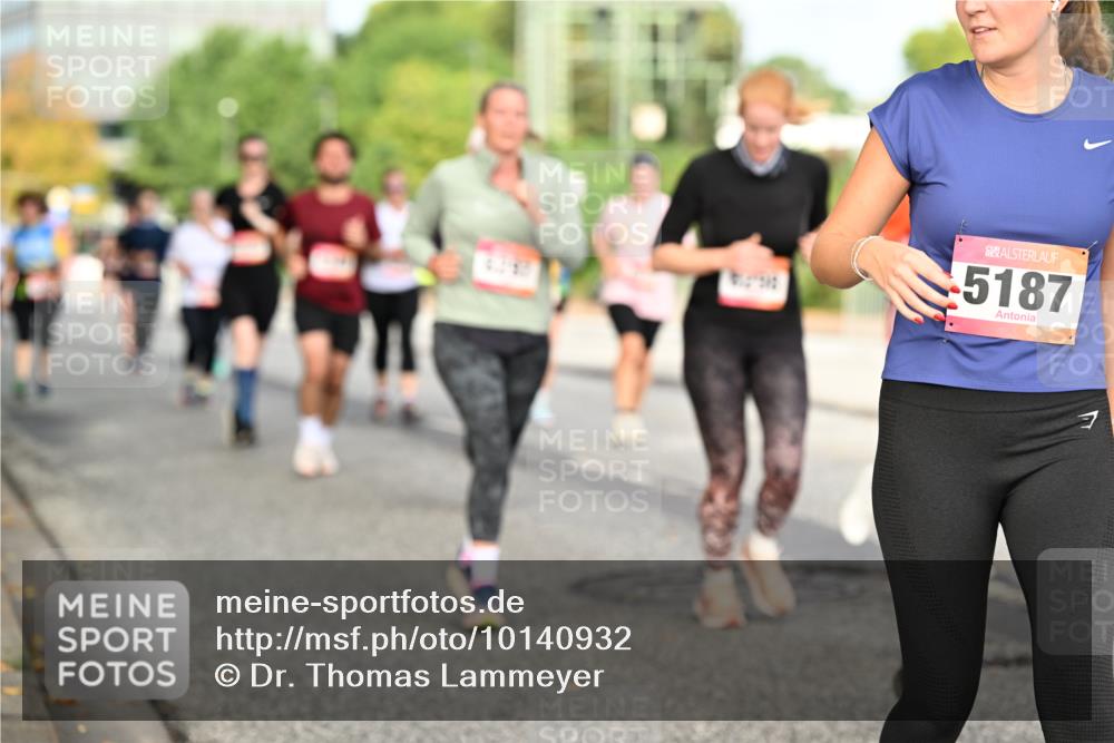 06.09.2026 - CURREX Alsterlauf Dr. Thomas Lammeyer http://msf.ph/oto/10140932 06.09.2026 10:09:16 Laufen 5187 meine-sportfotos.de