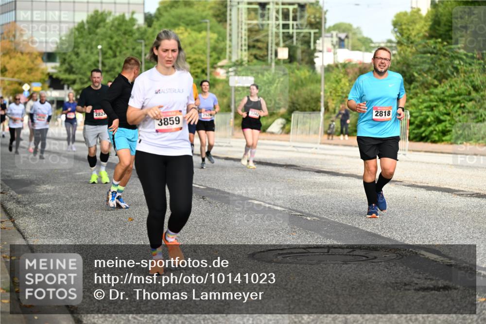 06.09.2026 - CURREX Alsterlauf Dr. Thomas Lammeyer http://msf.ph/oto/10141023 06.09.2026 10:09:28 Laufen 282, 3859, 3342, 2818 meine-sportfotos.de