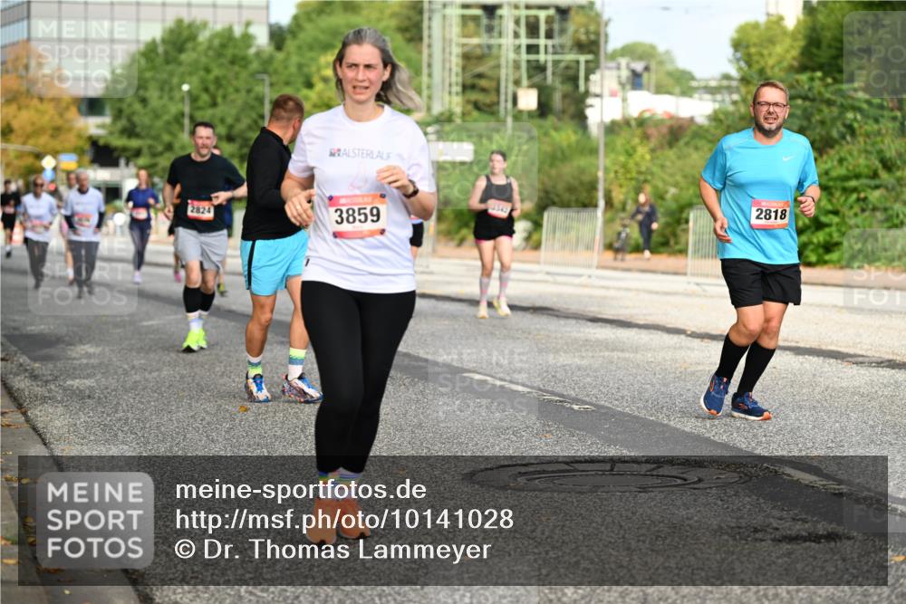 06.09.2026 - CURREX Alsterlauf Dr. Thomas Lammeyer http://msf.ph/oto/10141028 06.09.2026 10:09:29 Laufen 2824, 3859, 2818 meine-sportfotos.de