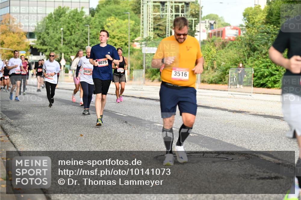 06.09.2026 - CURREX Alsterlauf Dr. Thomas Lammeyer http://msf.ph/oto/10141073 06.09.2026 10:09:34 Laufen 4596, 6075, 3017, 3039, 3558, 3516 meine-sportfotos.de