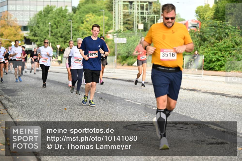 06.09.2026 - CURREX Alsterlauf Dr. Thomas Lammeyer http://msf.ph/oto/10141080 06.09.2026 10:09:34 Laufen 3017, 3039, 6075, 2941, 3516 meine-sportfotos.de