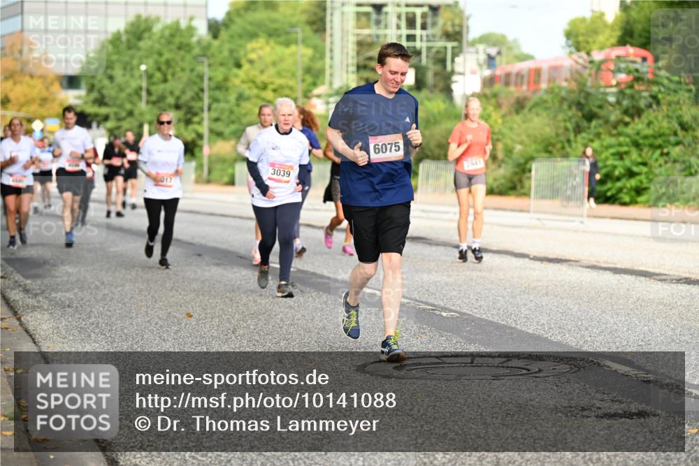 06.09.2026 - CURREX Alsterlauf Dr. Thomas Lammeyer http://msf.ph/oto/10141088 06.09.2026 10:09:35 Laufen 017, 3039, 6075, 2941 meine-sportfotos.de