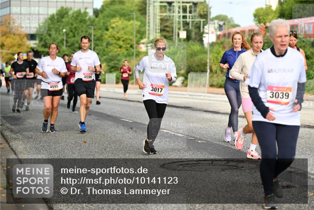 06.09.2026 - CURREX Alsterlauf Dr. Thomas Lammeyer http://msf.ph/oto/10141123 06.09.2026 10:09:39 Laufen 4595, 4596, 3017, 3039 meine-sportfotos.de