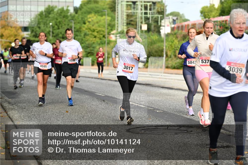 06.09.2026 - CURREX Alsterlauf Dr. Thomas Lammeyer http://msf.ph/oto/10141124 06.09.2026 10:09:39 Laufen 4595, 4106, 4596, 3017, 5843, 5371, 3039 meine-sportfotos.de
