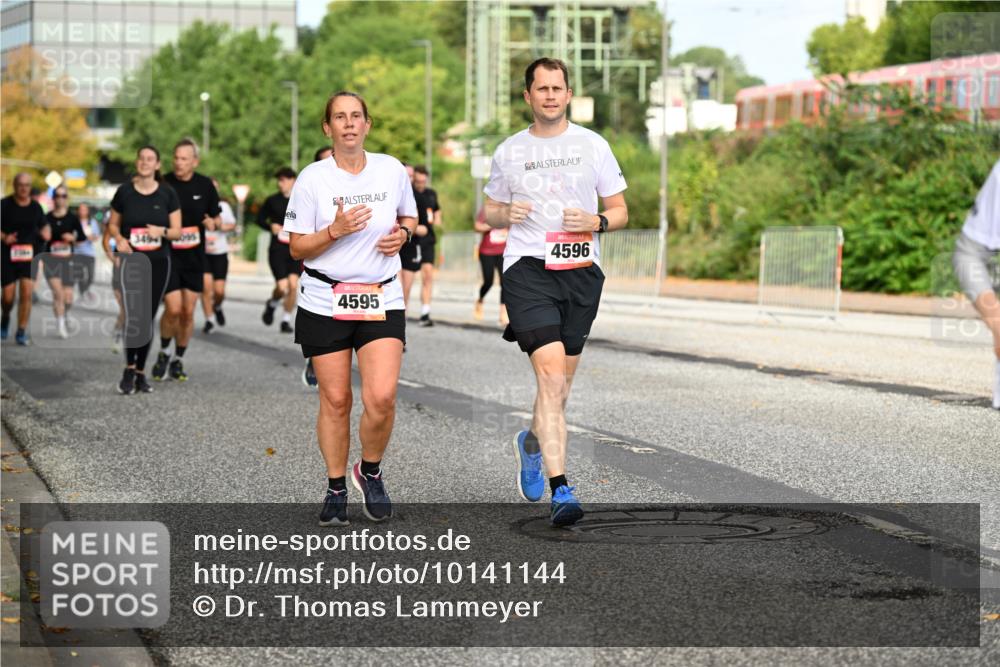 06.09.2026 - CURREX Alsterlauf Dr. Thomas Lammeyer http://msf.ph/oto/10141144 06.09.2026 10:09:41 Laufen 3494, 095, 4595, 4596 meine-sportfotos.de