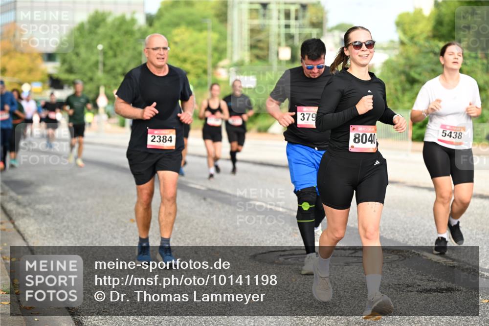 06.09.2026 - CURREX Alsterlauf Dr. Thomas Lammeyer http://msf.ph/oto/10141198 06.09.2026 10:09:50 Laufen 2384, 379, 8040, 5438 meine-sportfotos.de