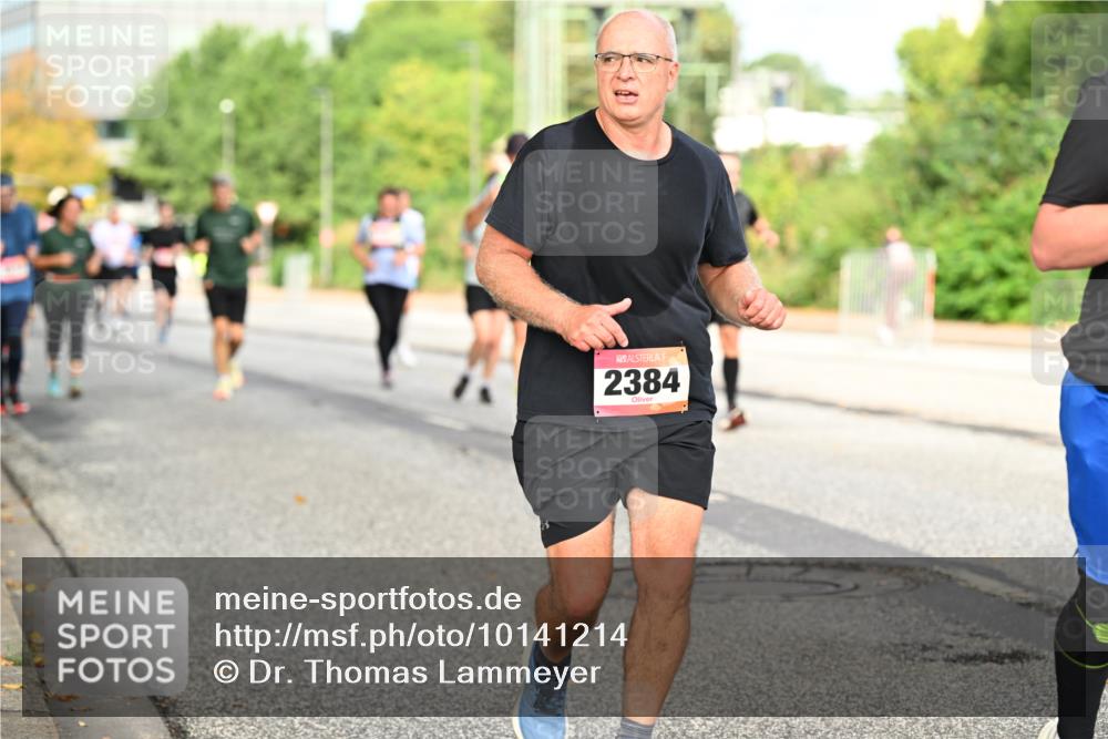 06.09.2026 - CURREX Alsterlauf Dr. Thomas Lammeyer http://msf.ph/oto/10141214 06.09.2026 10:09:51 Laufen 2384 meine-sportfotos.de