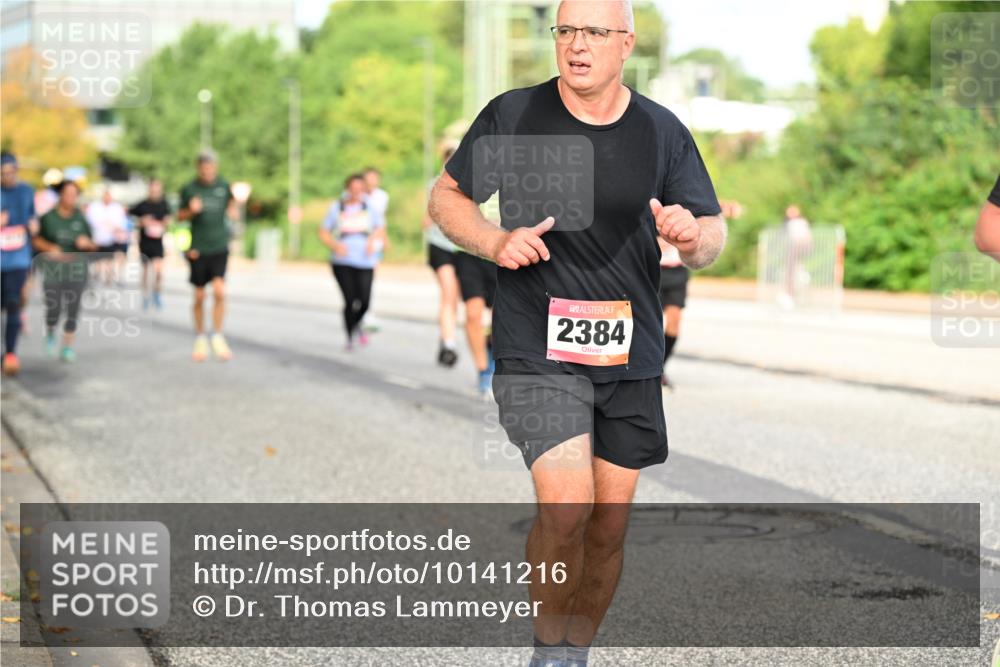 06.09.2026 - CURREX Alsterlauf Dr. Thomas Lammeyer http://msf.ph/oto/10141216 06.09.2026 10:09:51 Laufen 2384 meine-sportfotos.de