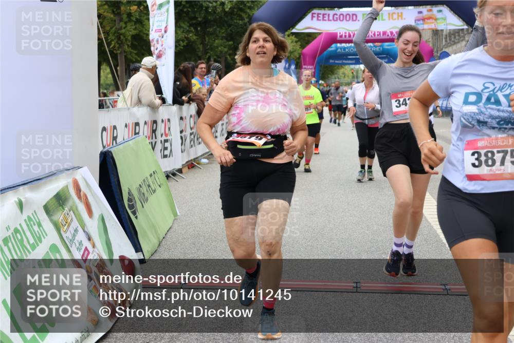 06.09.2026 - CURREX Alsterlauf Strokosch-Dieckow http://msf.ph/oto/10141245 06.09.2026 10:18:44 Ziel 2271, 2287, 2651, 3052, 3421, 3875, 3879, 4406, 4560, 4648, 4857, 5394, 5489, 6067 meine-sportfotos.de