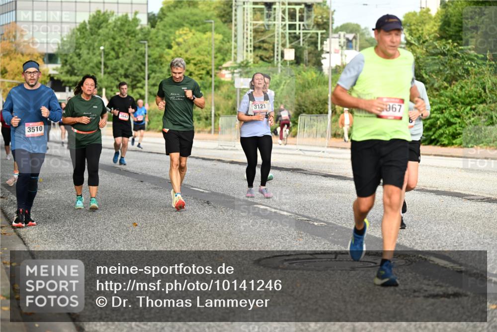 06.09.2026 - CURREX Alsterlauf Dr. Thomas Lammeyer http://msf.ph/oto/10141246 06.09.2026 10:09:55 Laufen 3510, 3643, 3121, 967 meine-sportfotos.de