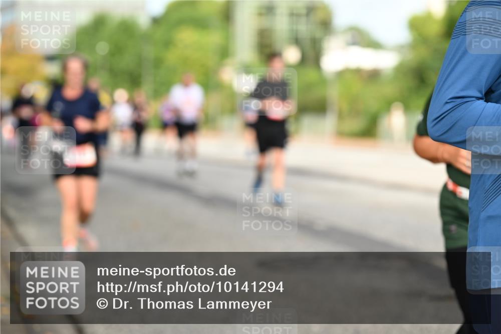 06.09.2026 - CURREX Alsterlauf Dr. Thomas Lammeyer http://msf.ph/oto/10141294 06.09.2026 10:10:00 Laufen  meine-sportfotos.de