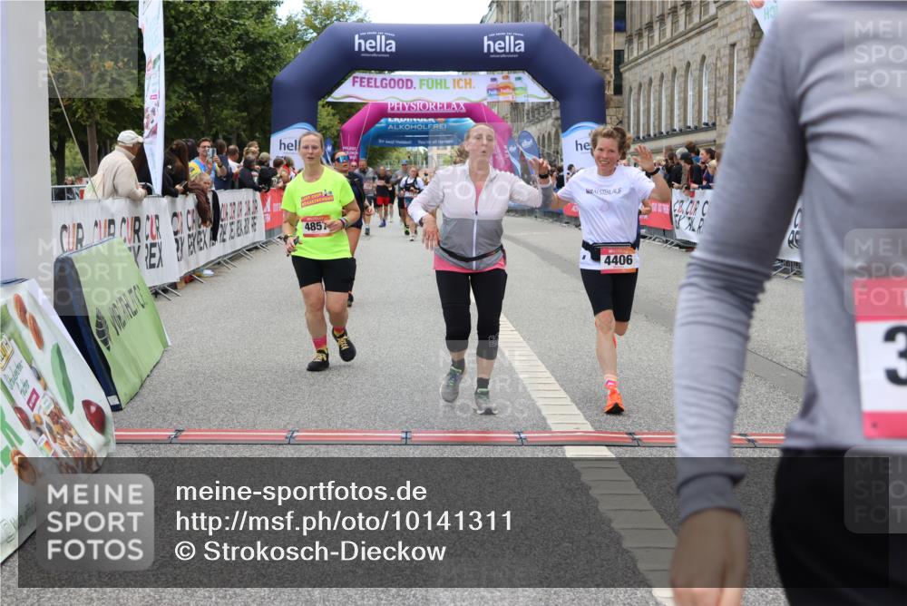 06.09.2026 - CURREX Alsterlauf Strokosch-Dieckow http://msf.ph/oto/10141311 06.09.2026 10:18:47 Ziel 2271, 2287, 2872, 3421, 3875, 3879, 4406, 4560, 4857, 5394, 5489, 6067 meine-sportfotos.de