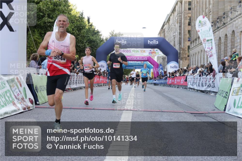 06.09.2026 - CURREX Alsterlauf Yannick Fuchs http://msf.ph/oto/10141334 06.09.2026 09:46:39 Ziel 2556, 2563, 3617, 4663, 4877, 5430, 5544, 6109 meine-sportfotos.de