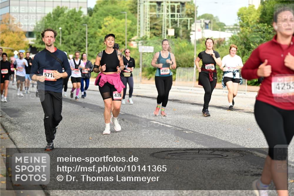 06.09.2026 - CURREX Alsterlauf Dr. Thomas Lammeyer http://msf.ph/oto/10141365 06.09.2026 10:10:07 Laufen 6015, 571, 4785, 439, 5506, 4981, 3992, 4253 meine-sportfotos.de