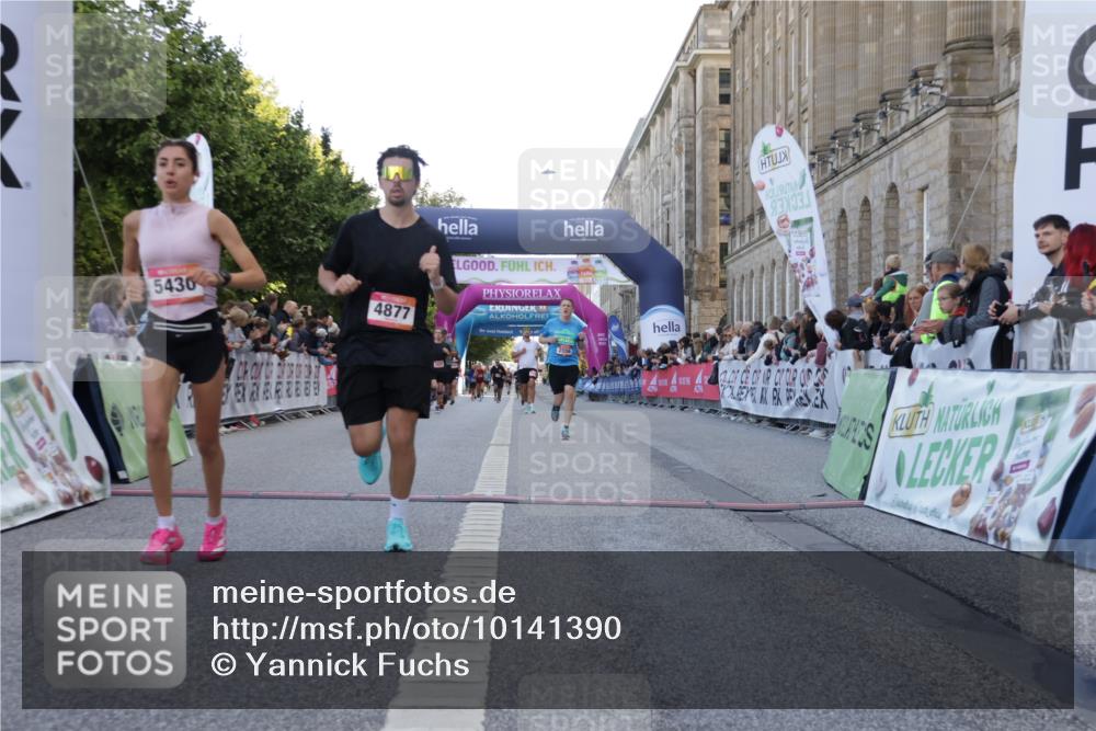 06.09.2026 - CURREX Alsterlauf Yannick Fuchs http://msf.ph/oto/10141390 06.09.2026 09:46:40 Ziel 2556, 3617, 4663, 4877, 5430, 5544, 6109 meine-sportfotos.de