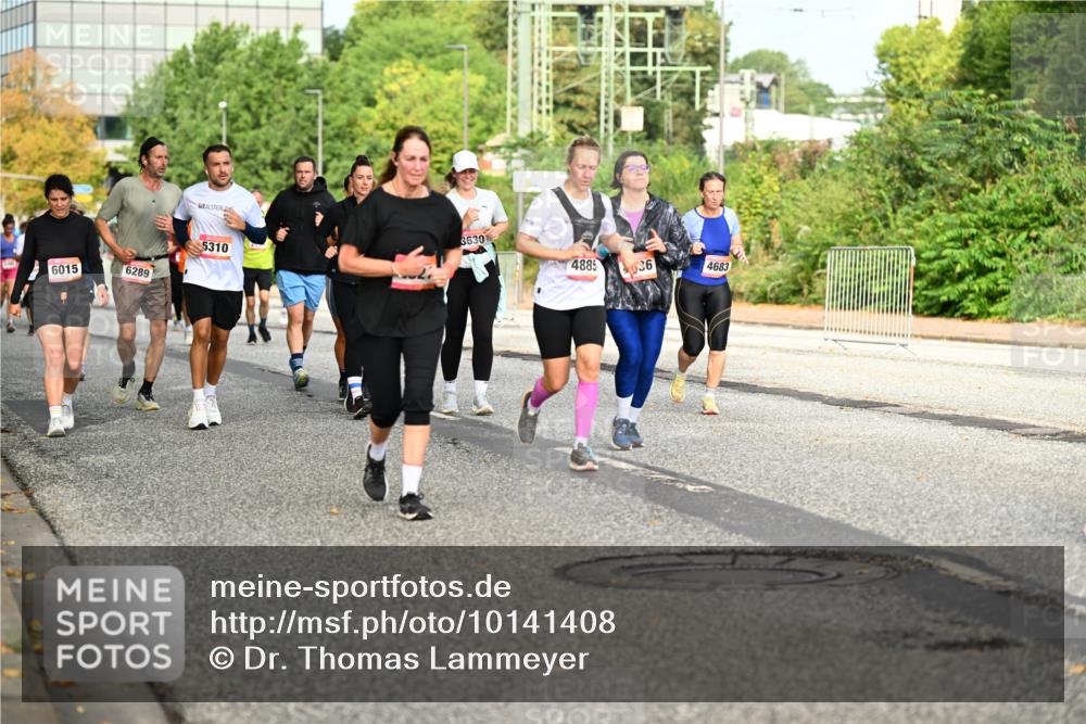 06.09.2026 - CURREX Alsterlauf Dr. Thomas Lammeyer http://msf.ph/oto/10141408 06.09.2026 10:10:12 Laufen 6015, 6289, 5310, 3630, 4885, 36, 4683 meine-sportfotos.de