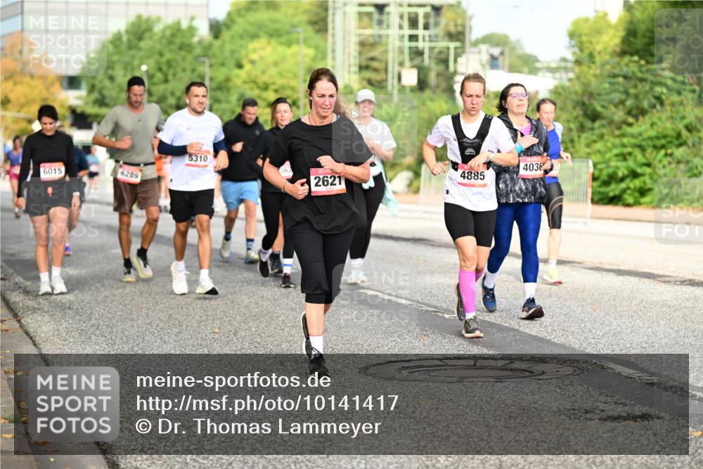 06.09.2026 - CURREX Alsterlauf Dr. Thomas Lammeyer http://msf.ph/oto/10141417 06.09.2026 10:10:14 Laufen 6015, 6289, 5310, 4036, 2621, 4885 meine-sportfotos.de