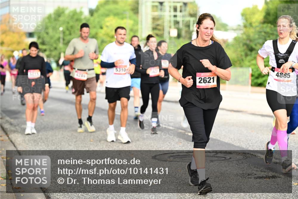 06.09.2026 - CURREX Alsterlauf Dr. Thomas Lammeyer http://msf.ph/oto/10141431 06.09.2026 10:10:15 Laufen 6239, 5310, 2621, 4885 meine-sportfotos.de