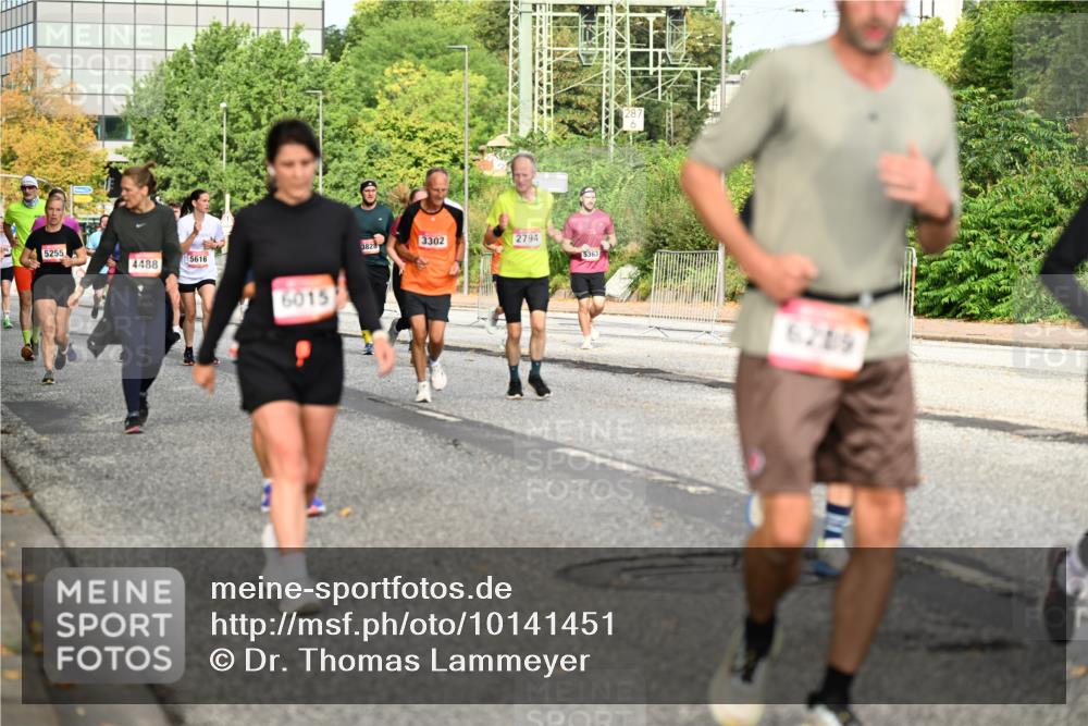06.09.2026 - CURREX Alsterlauf Dr. Thomas Lammeyer http://msf.ph/oto/10141451 06.09.2026 10:10:18 Laufen 5255, 5616, 4488, 6015, 3828, 3302, 2794, 5363, 6289 meine-sportfotos.de