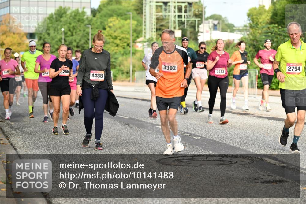 06.09.2026 - CURREX Alsterlauf Dr. Thomas Lammeyer http://msf.ph/oto/10141488 06.09.2026 10:10:23 Laufen 615, 547, 3829, 3302, 255, 16, 4452, 4488, 5363, 2794 meine-sportfotos.de