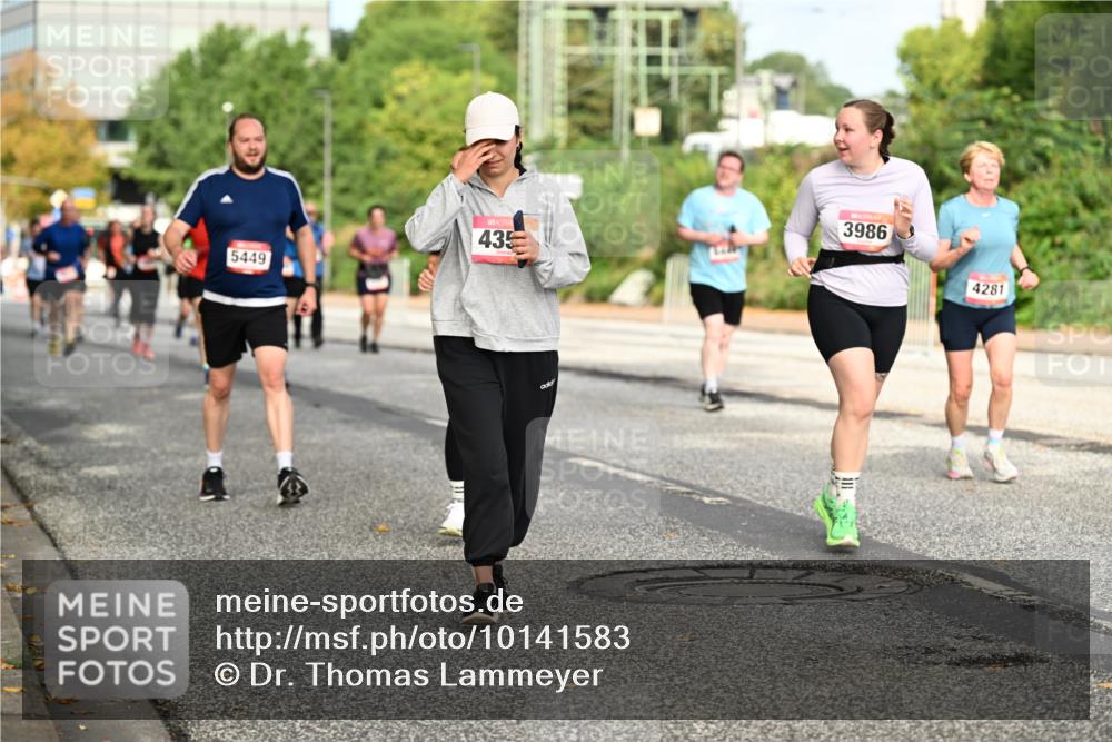 06.09.2026 - CURREX Alsterlauf Dr. Thomas Lammeyer http://msf.ph/oto/10141583 06.09.2026 10:10:33 Laufen 5449, 435, 3986, 4281 meine-sportfotos.de