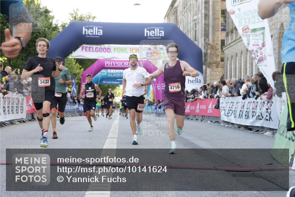 06.09.2026 - CURREX Alsterlauf Yannick Fuchs http://msf.ph/oto/10141624 06.09.2026 09:46:44 Ziel 2556, 3432, 3617, 4716, 4877, 4890, 5430, 5544, 8092, 8249 meine-sportfotos.de