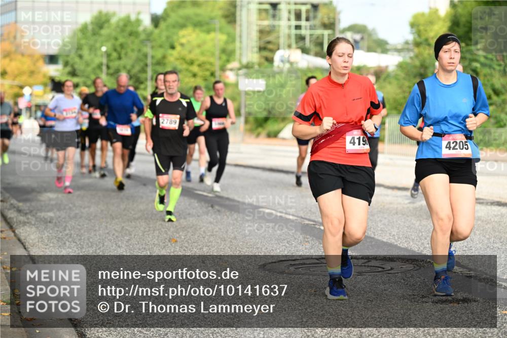 06.09.2026 - CURREX Alsterlauf Dr. Thomas Lammeyer http://msf.ph/oto/10141637 06.09.2026 10:10:40 Laufen 2789, 419, 4205 meine-sportfotos.de