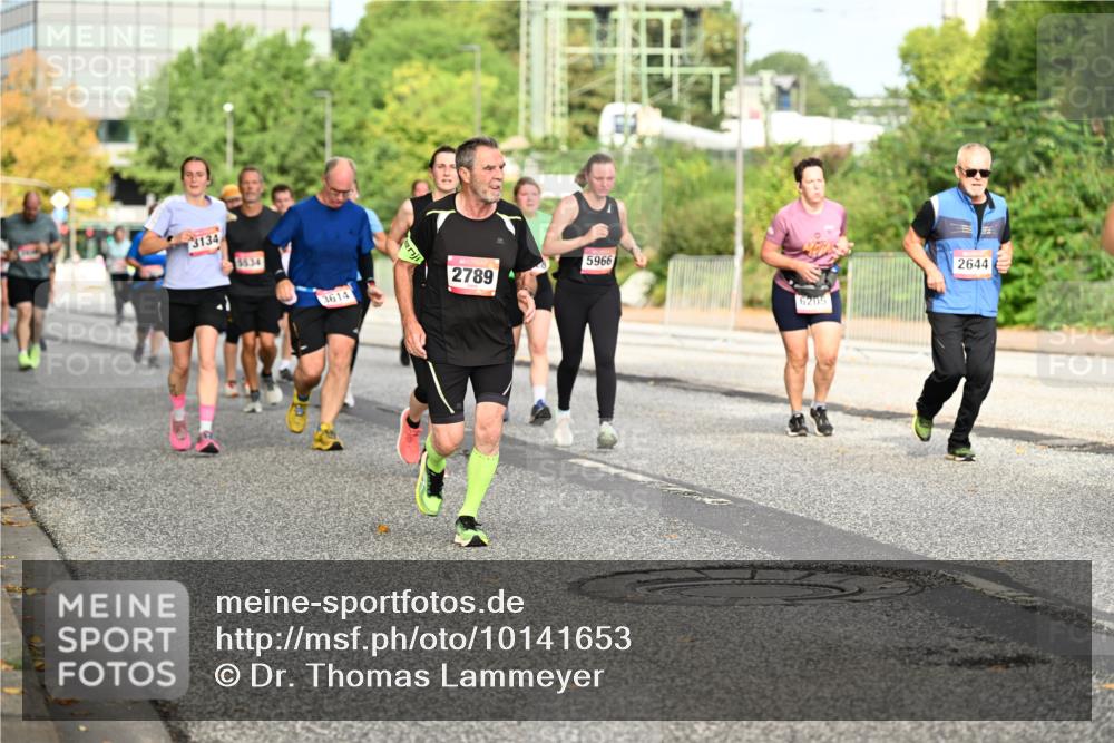 06.09.2026 - CURREX Alsterlauf Dr. Thomas Lammeyer http://msf.ph/oto/10141653 06.09.2026 10:10:41 Laufen 3134, 3534, 3614, 2789, 5966, 6205, 2644 meine-sportfotos.de